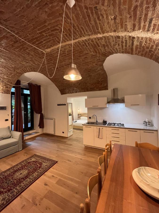 Suite The Brick - Host By Traveller'S Nest Torino Kültér fotó